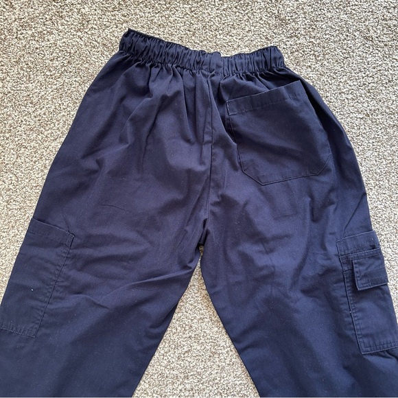 MOBB Scrub Uniform Set - Picture 4 of 5